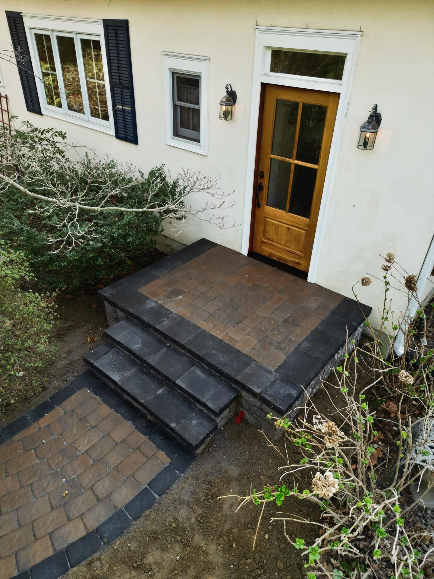 Paver front door landing with steps and matching walkway in Wenonah New Jersey
